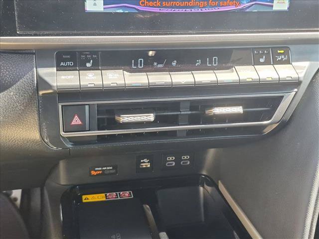 Used 2025 Toyota Camry XSE FWD image 14