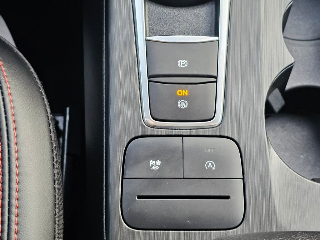 Certified 2025 Ford Escape ST-Line image 30