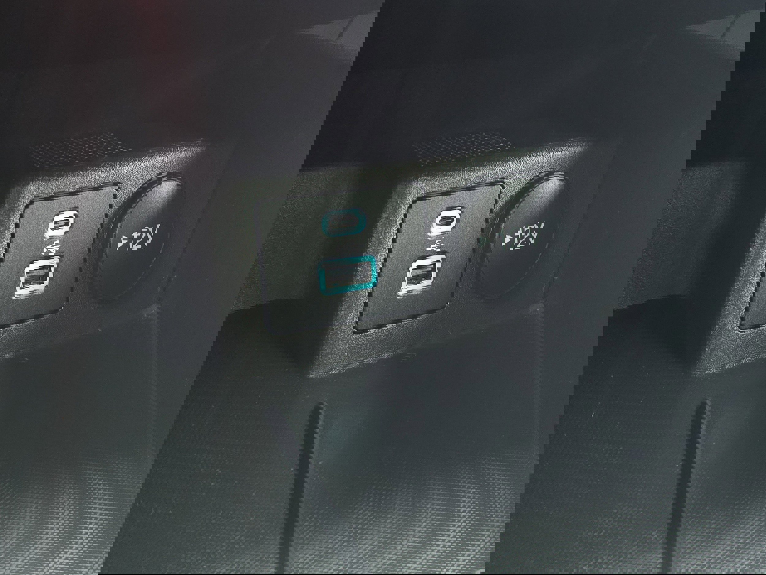 Certified 2022 Ford Escape SE w/ SE Sport Appearance Package image 34