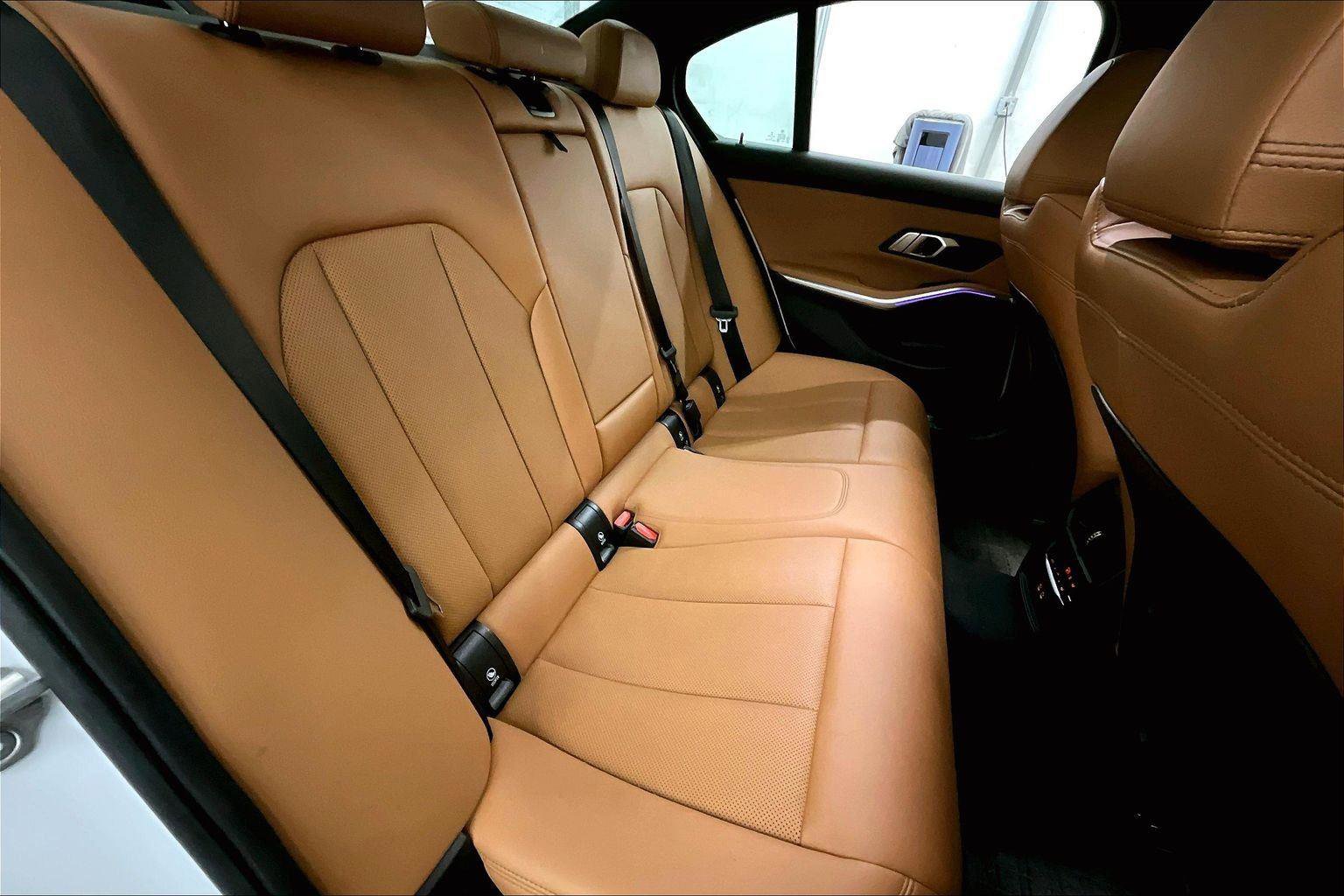 Used 2022 BMW 330i xDrive 330i xDrive w/ Driving Assistance Package image 26