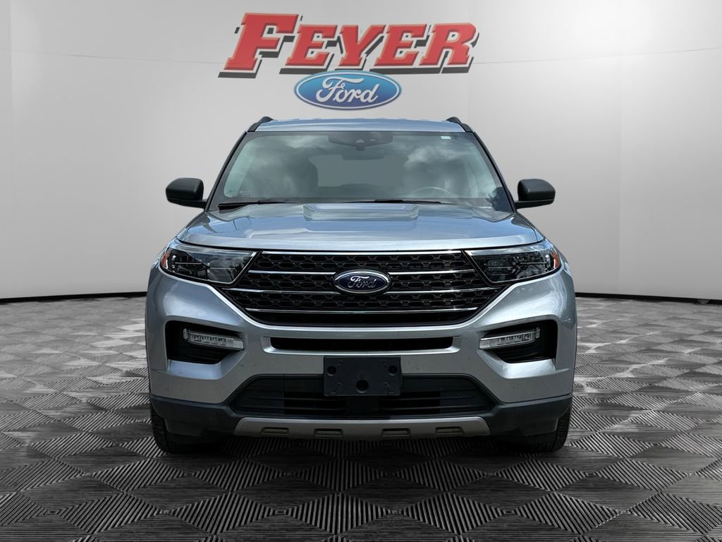 Certified 2022 Ford Explorer XLT w/ Equipment Group 202A RWD image 8