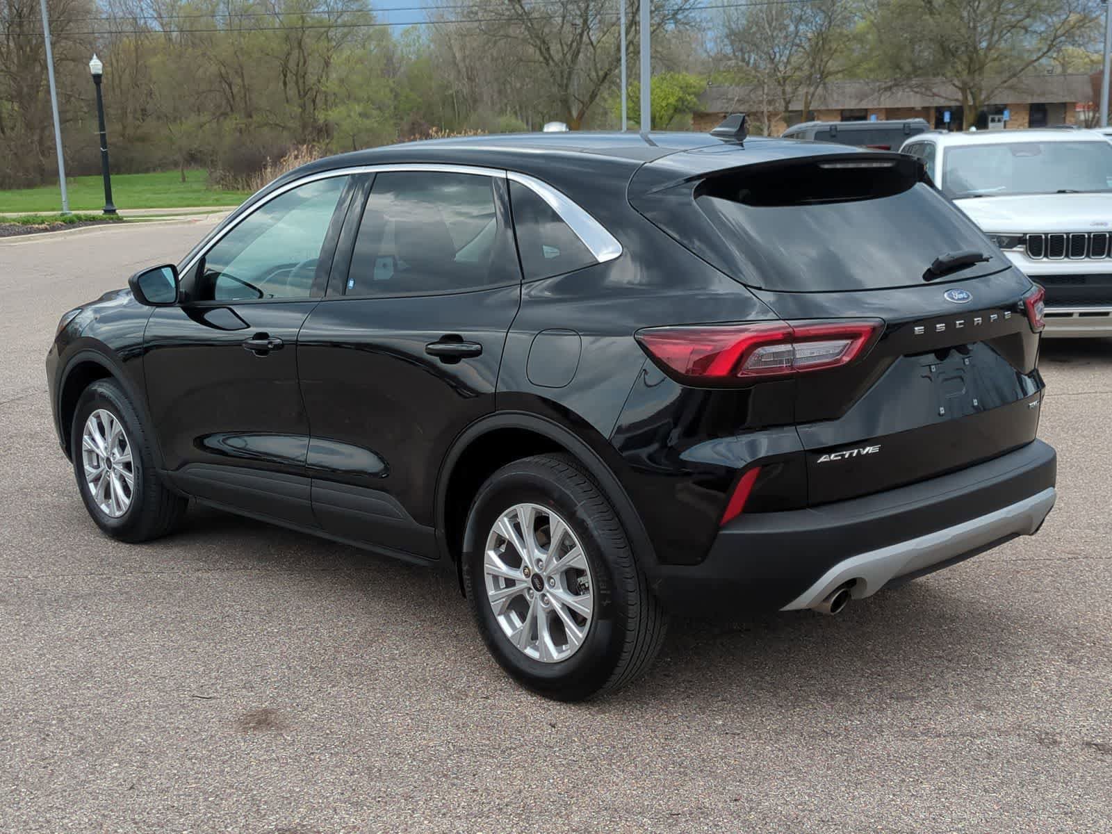 Certified 2023 Ford Escape Active AWD/4WD image 6
