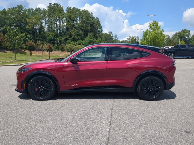 Certified 2025 Ford Mustang Mach-E Premium w/ Sport Appearance Package AWD/4WD image 7