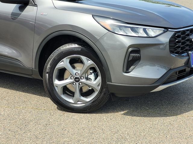 Certified 2025 Ford Escape ST-Line AWD/4WD image 6