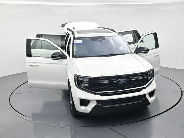 Certified 2025 Ford Expedition Active AWD/4WD image 53