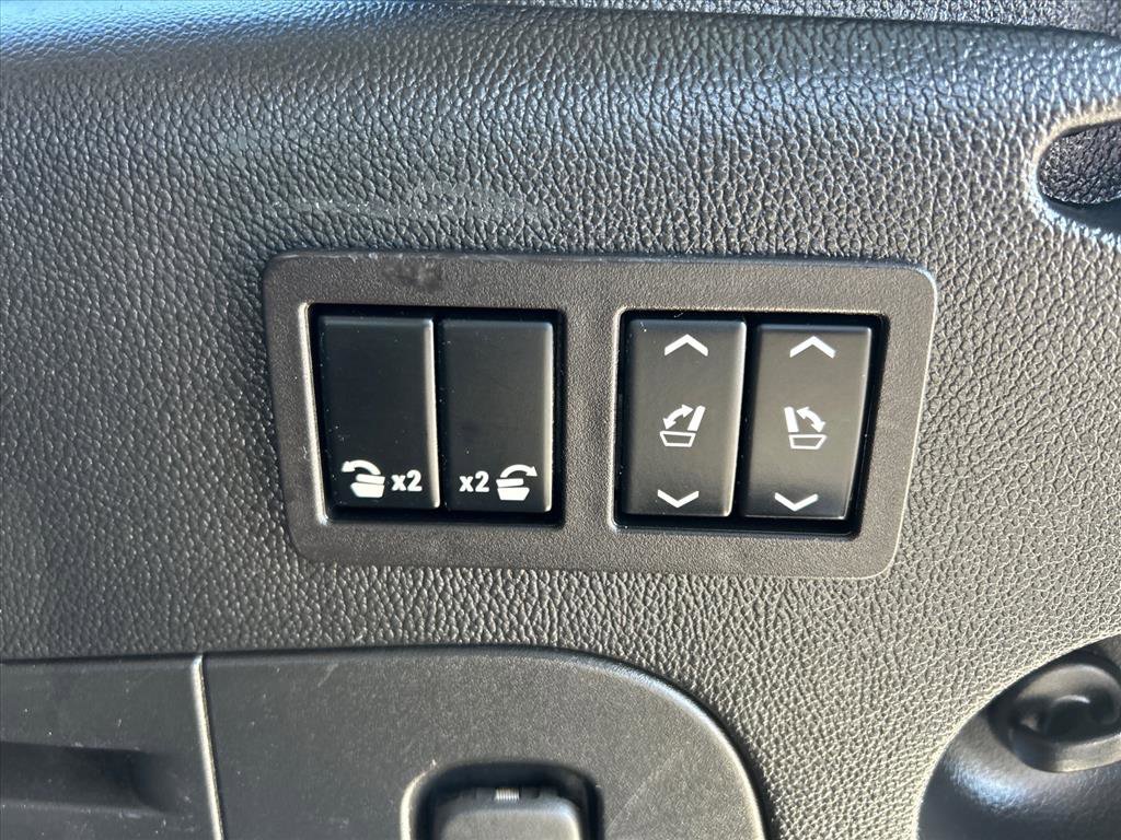 Used 2020 GMC Yukon XL Denali w/ Denali Ultimate Package image 18