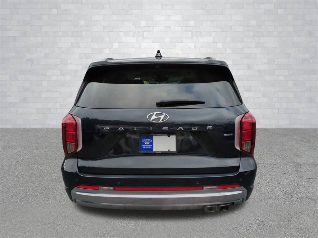 Used 2024 Hyundai Palisade Calligraphy image 4