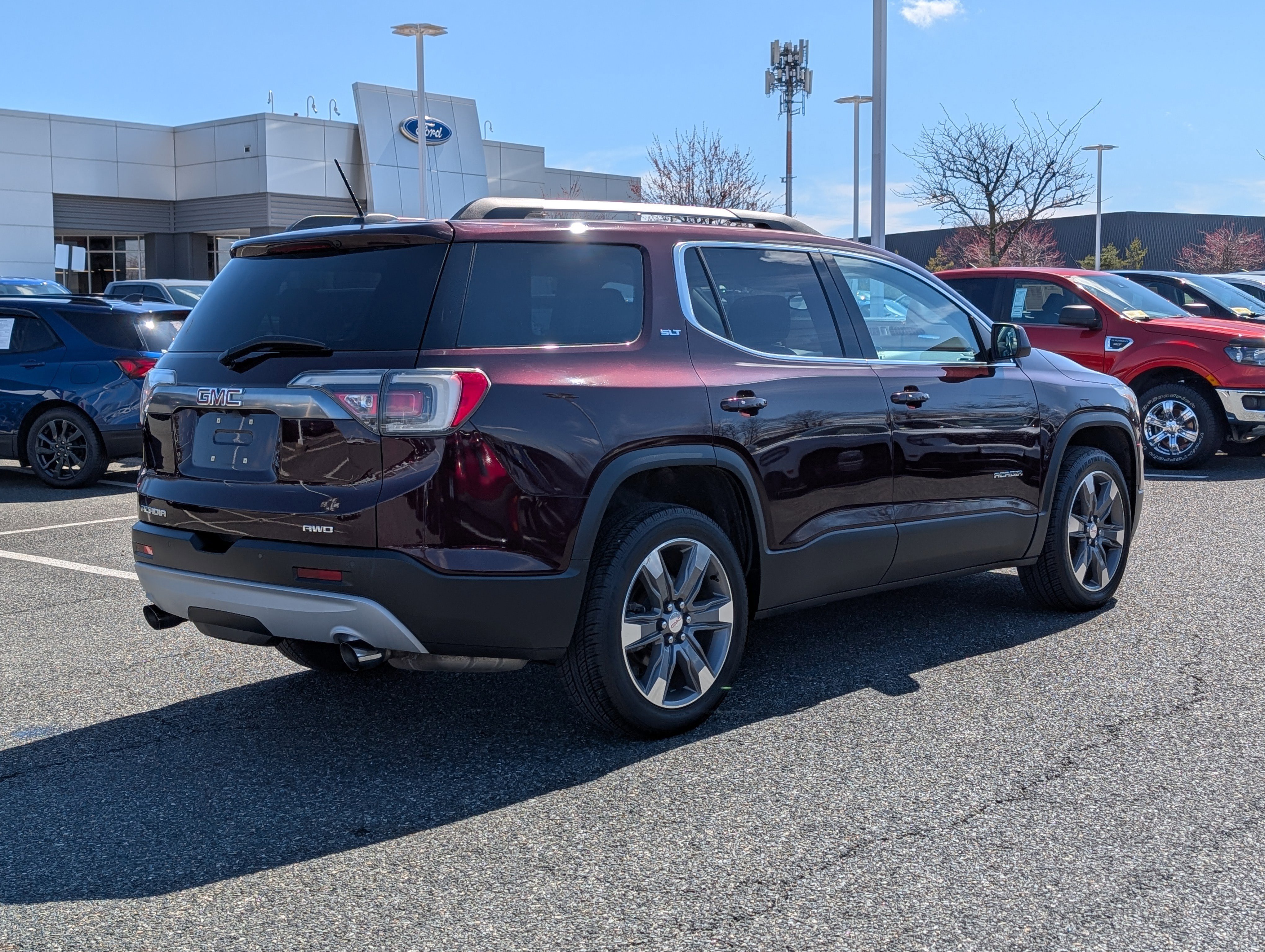 Used 2018 GMC Acadia SLT w/ LPO, Black Accent Package image 5