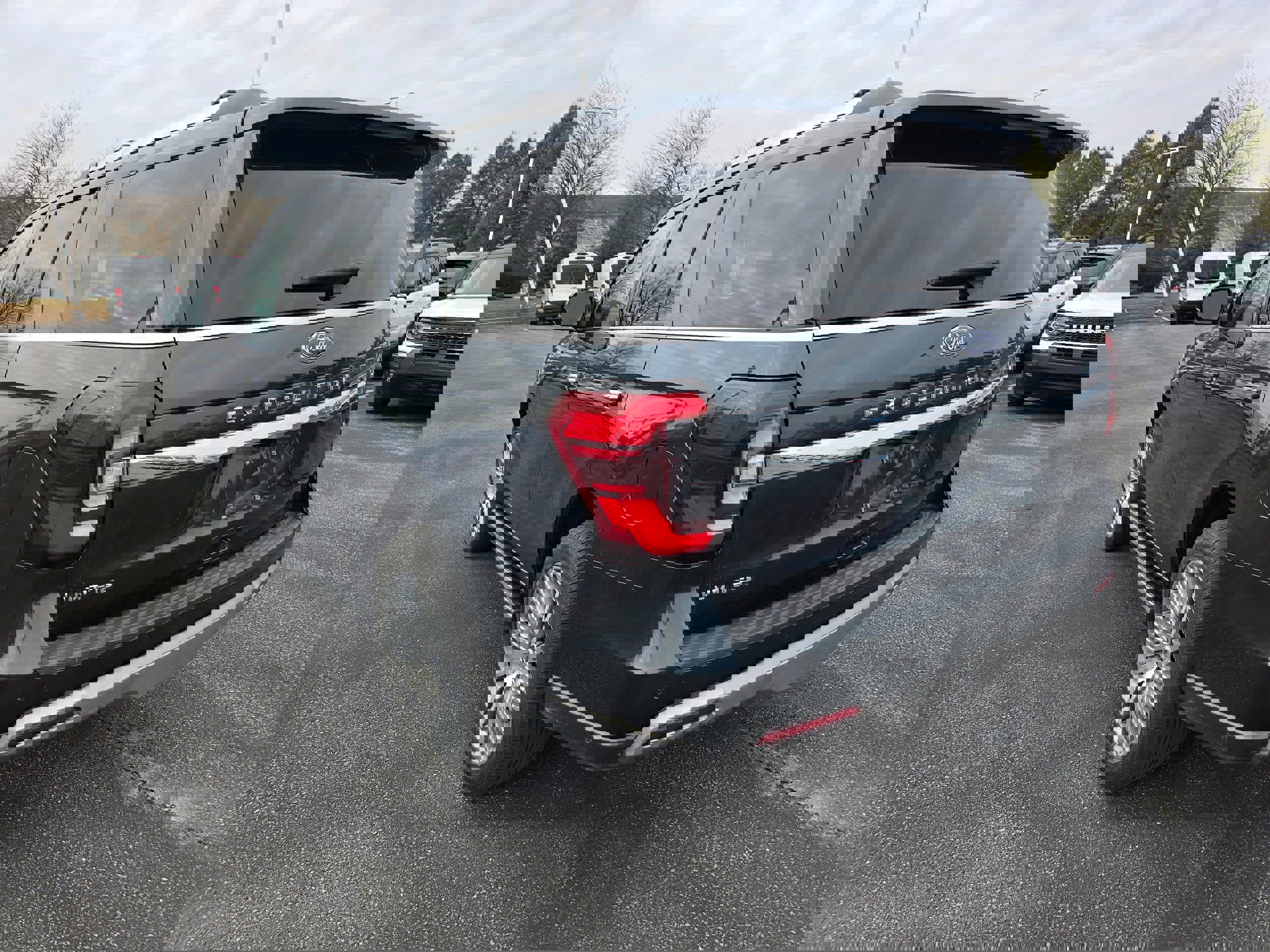 Certified 2022 Ford Expedition Limited image 5