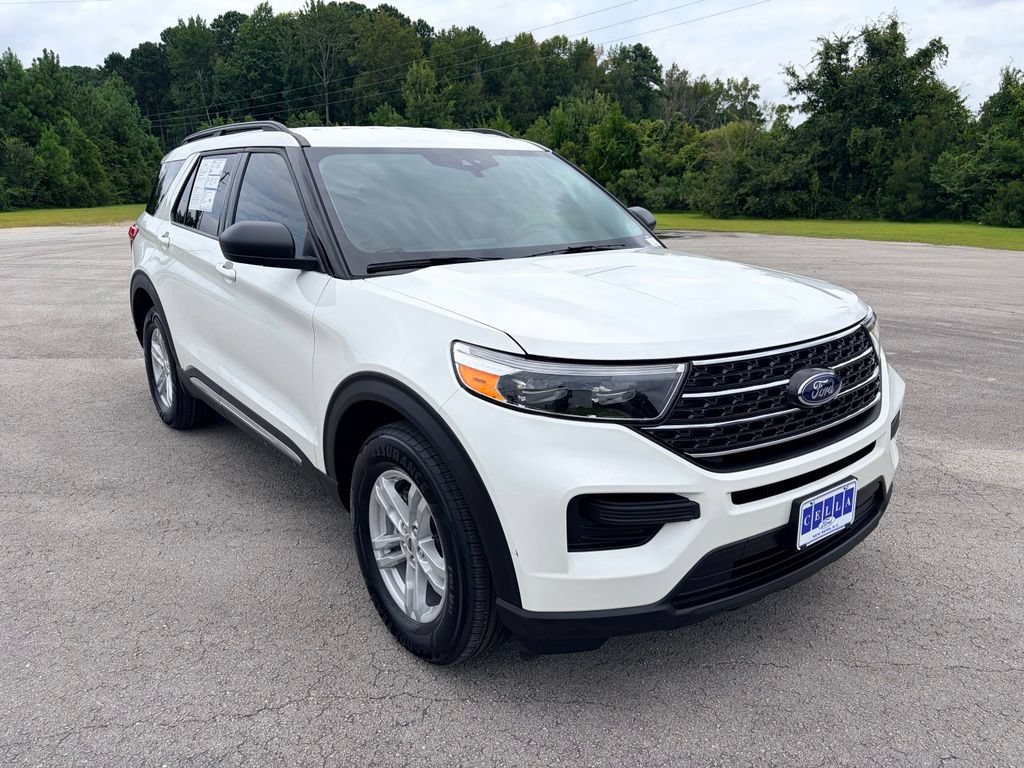 Certified 2024 Ford Explorer XLT w/ Class IV Trailer Tow Package