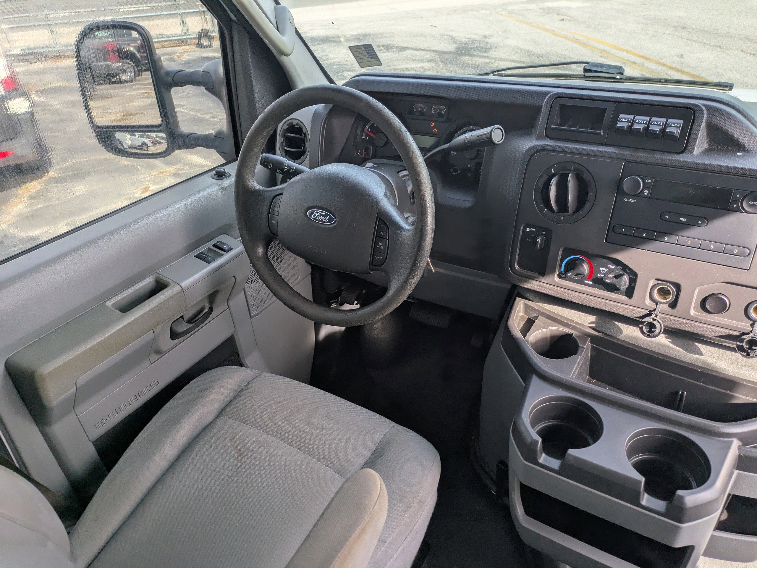 Certified 2017 Ford E-350 and Econoline 350 Super Duty w/ Power Windows & Locks Group image 13