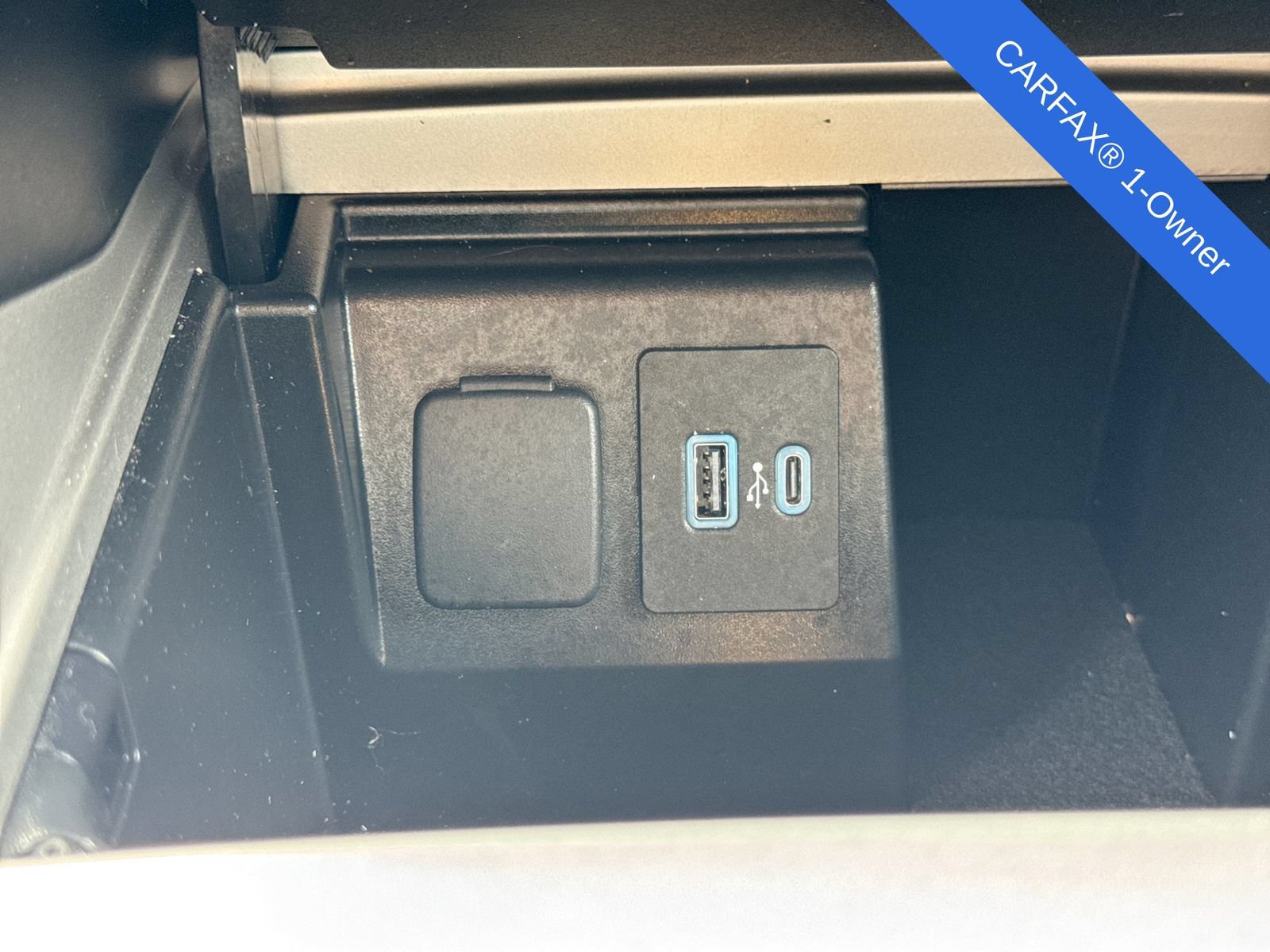 Certified 2023 Ford Explorer XLT w/ Equipment Group 202A AWD/4WD image 36