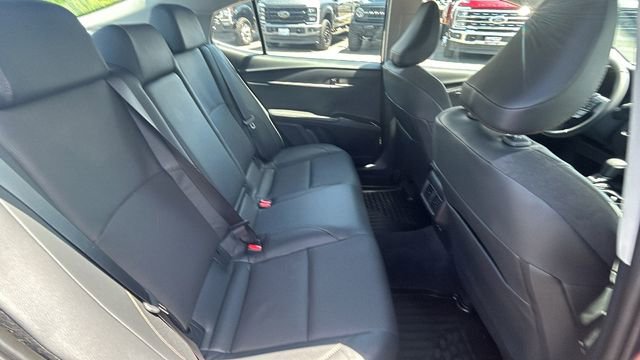 Used 2025 Toyota Camry XLE FWD image 13