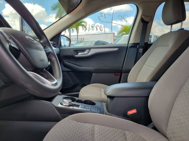 Certified 2020 Ford Escape SE image 19