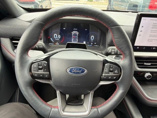 Certified 2025 Ford Explorer ST-Line AWD/4WD image 16