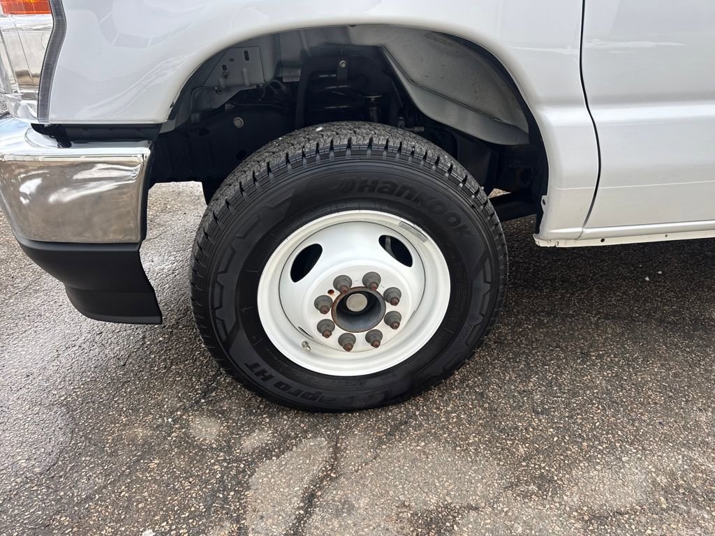 Certified 2025 Ford E-450 and Econoline 450 Super Duty w/ Power Equipment Group image 31