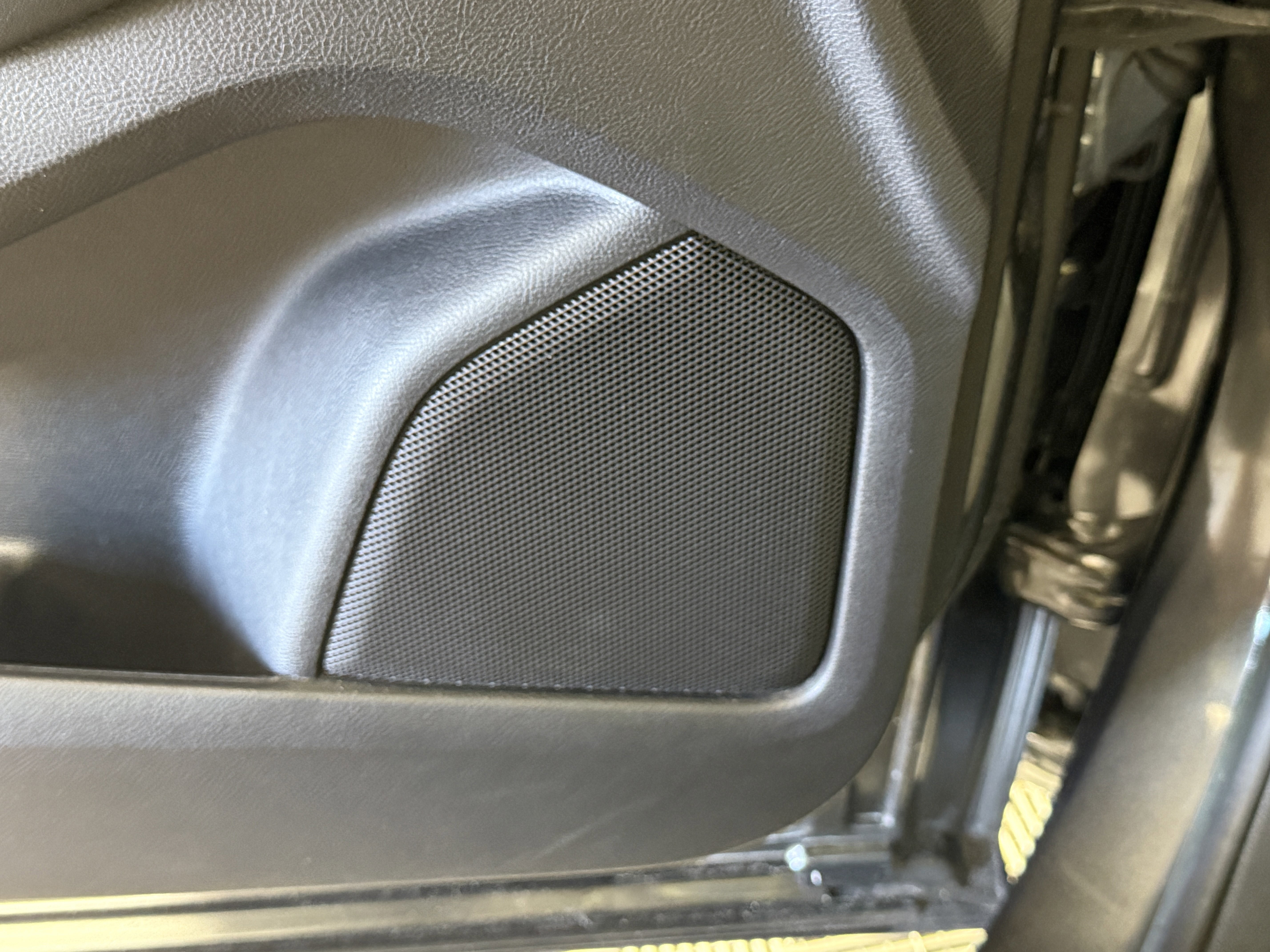 Certified 2018 Ford Edge SE image 16