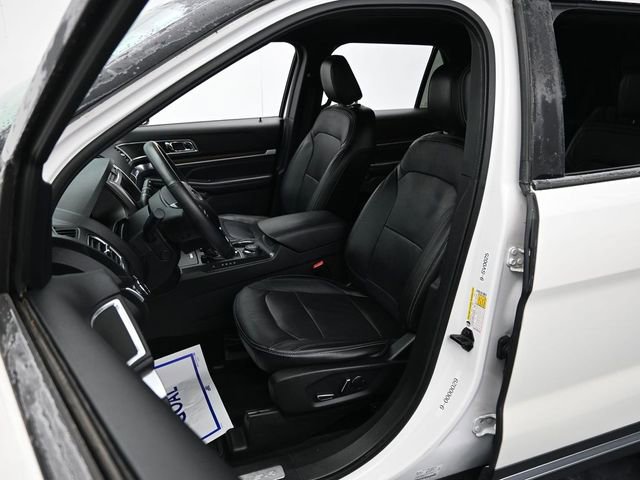Certified 2018 Ford Explorer Limited w/ Class II Trailer Tow Package image 11