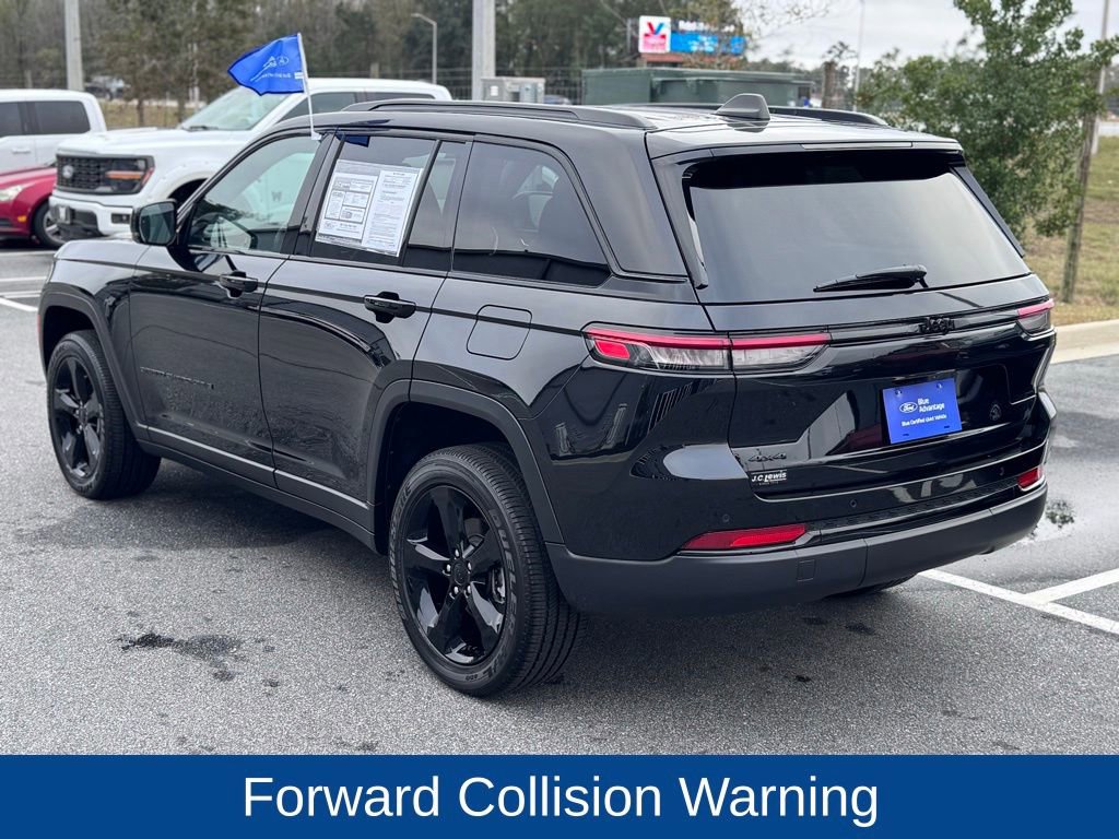 Used 2024 Jeep Grand Cherokee Altitude image 6