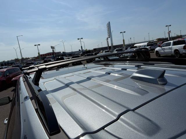 Used 2025 GMC Acadia AT4 w/ Luxury Package AWD/4WD image 12