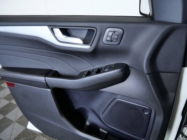 Certified 2024 Ford Escape Platinum AWD/4WD image 26