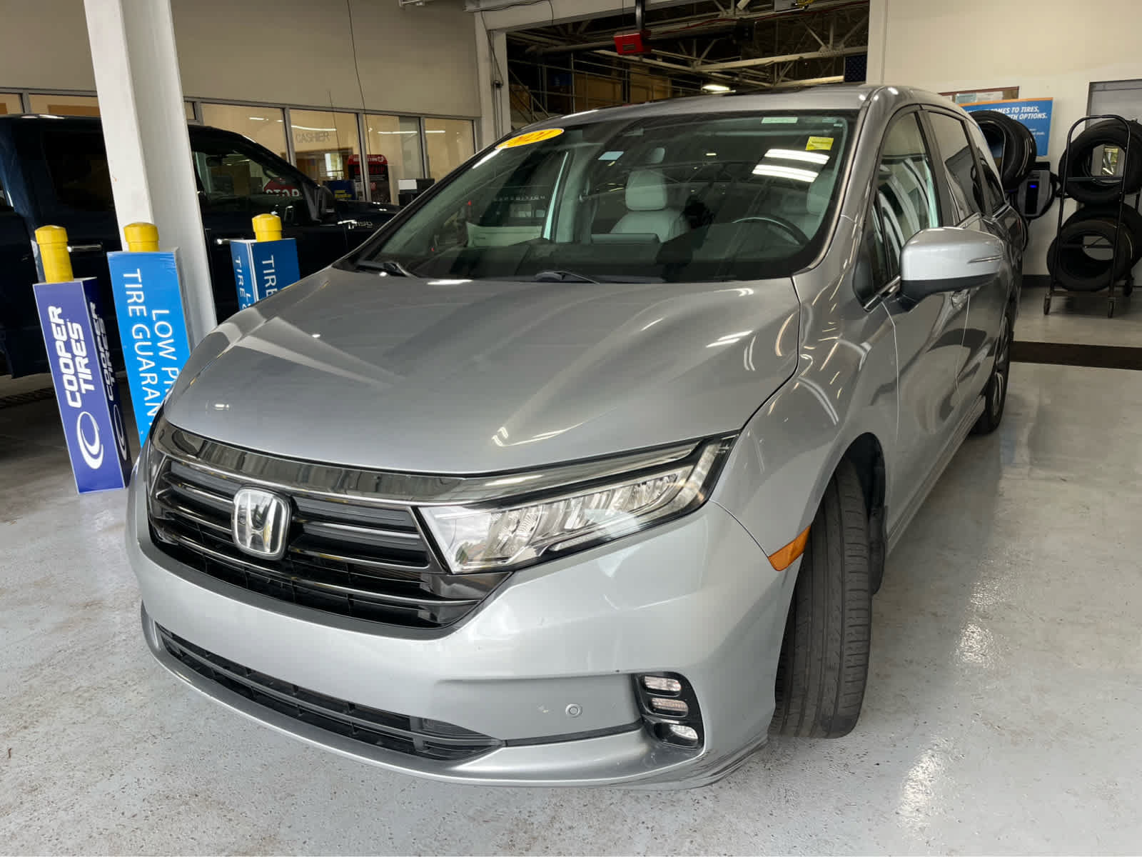 Used 2021 Honda Odyssey Touring image 3