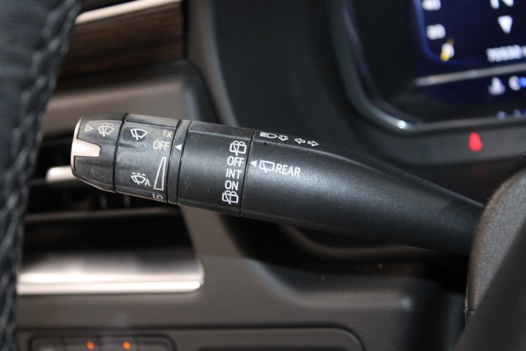 Used 2022 Chevrolet Suburban Premier RWD image 41