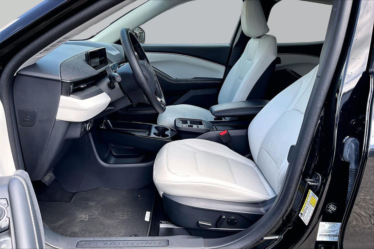 Certified 2025 Ford Mustang Mach-E Premium RWD image 7