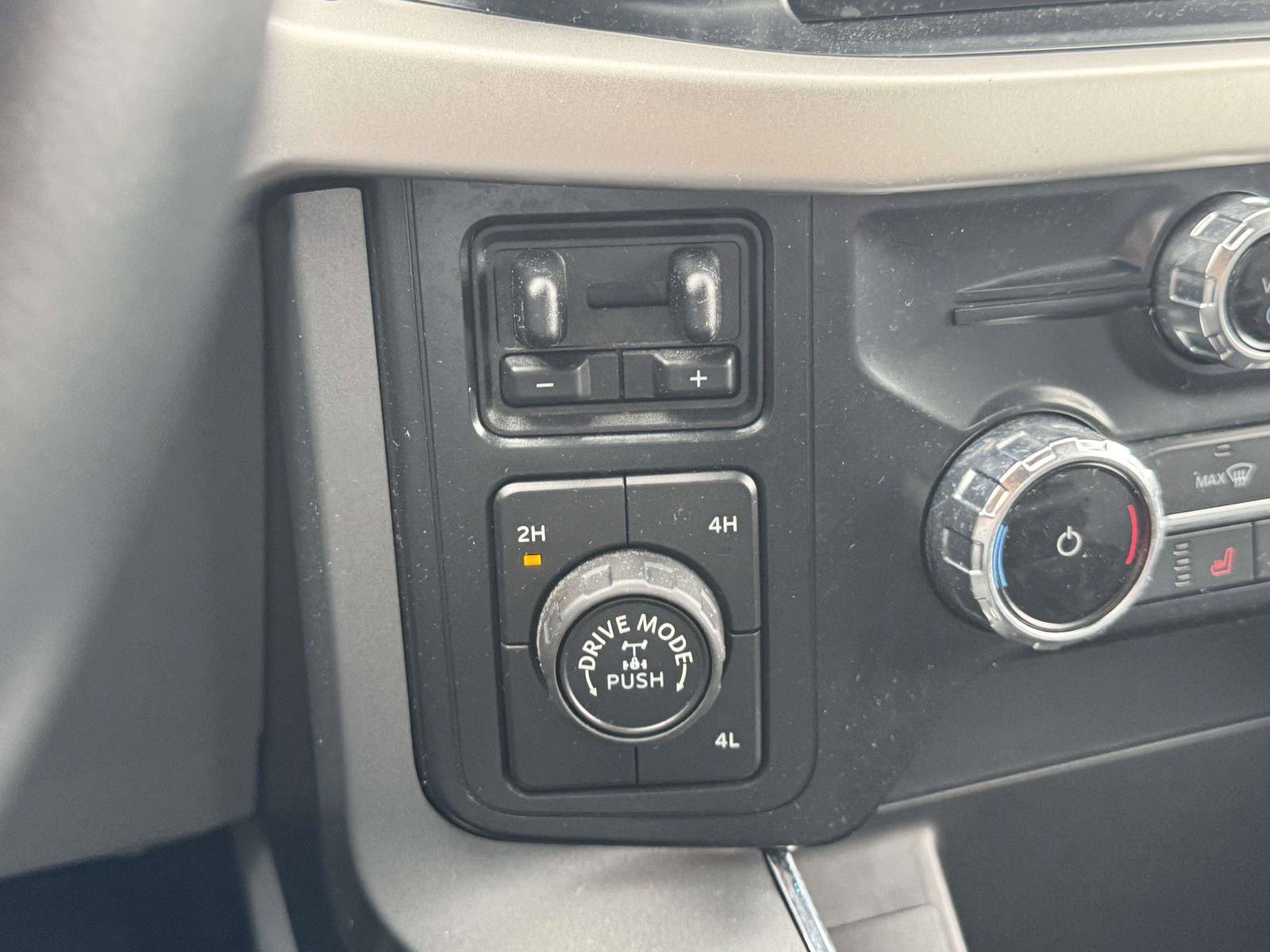 Certified 2022 Ford F150 XLT w/ Equipment Group 302A High image 8