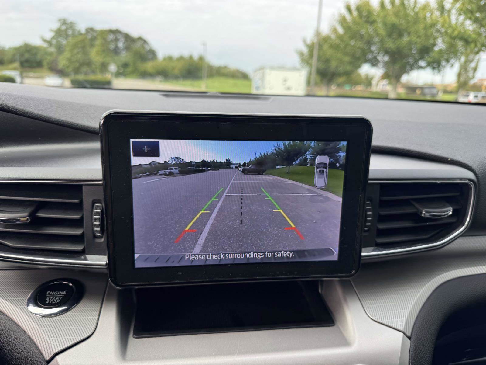 Certified 2022 Ford Explorer XLT w/ Equipment Group 202A image 19