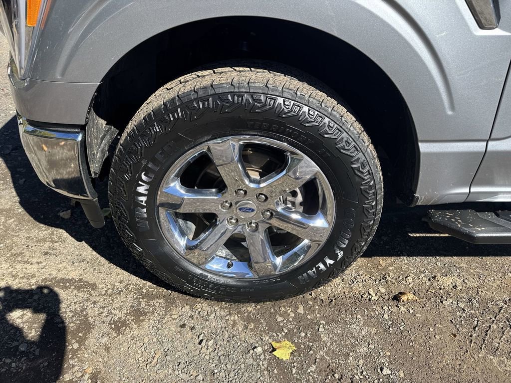 Certified 2022 Ford F150 XLT w/ Equipment Group 302A High image 10