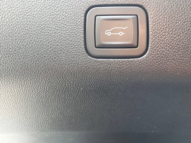 Used 2025 Cadillac Escalade ESV Sport w/ Touring Package AWD/4WD image 12