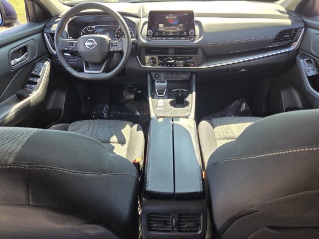 Used 2026 Nissan Rogue SV FWD image 15