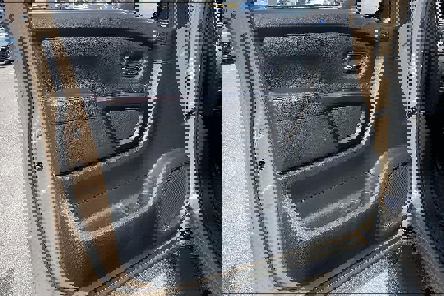 Used 2021 Nissan Titan PRO-4X w/ Pro-4x Convenience Package image 22