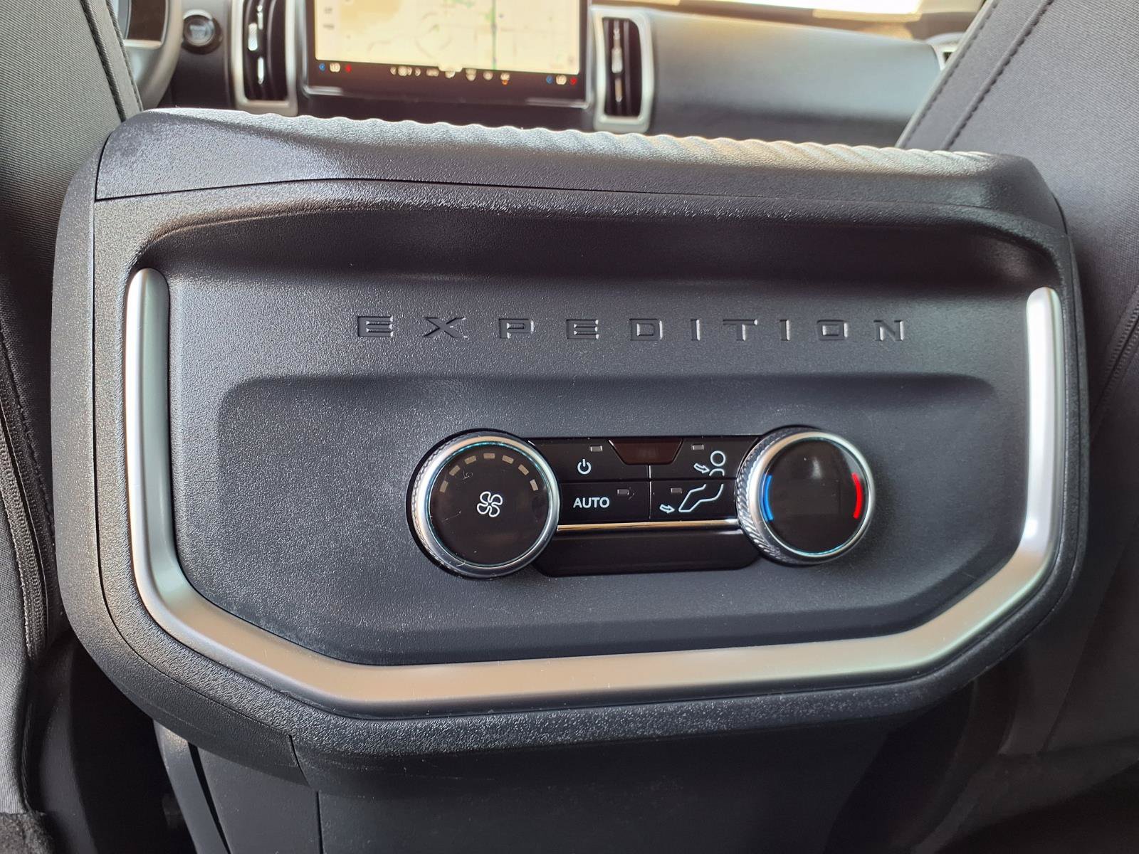 Certified 2025 Ford Expedition Active AWD/4WD image 20