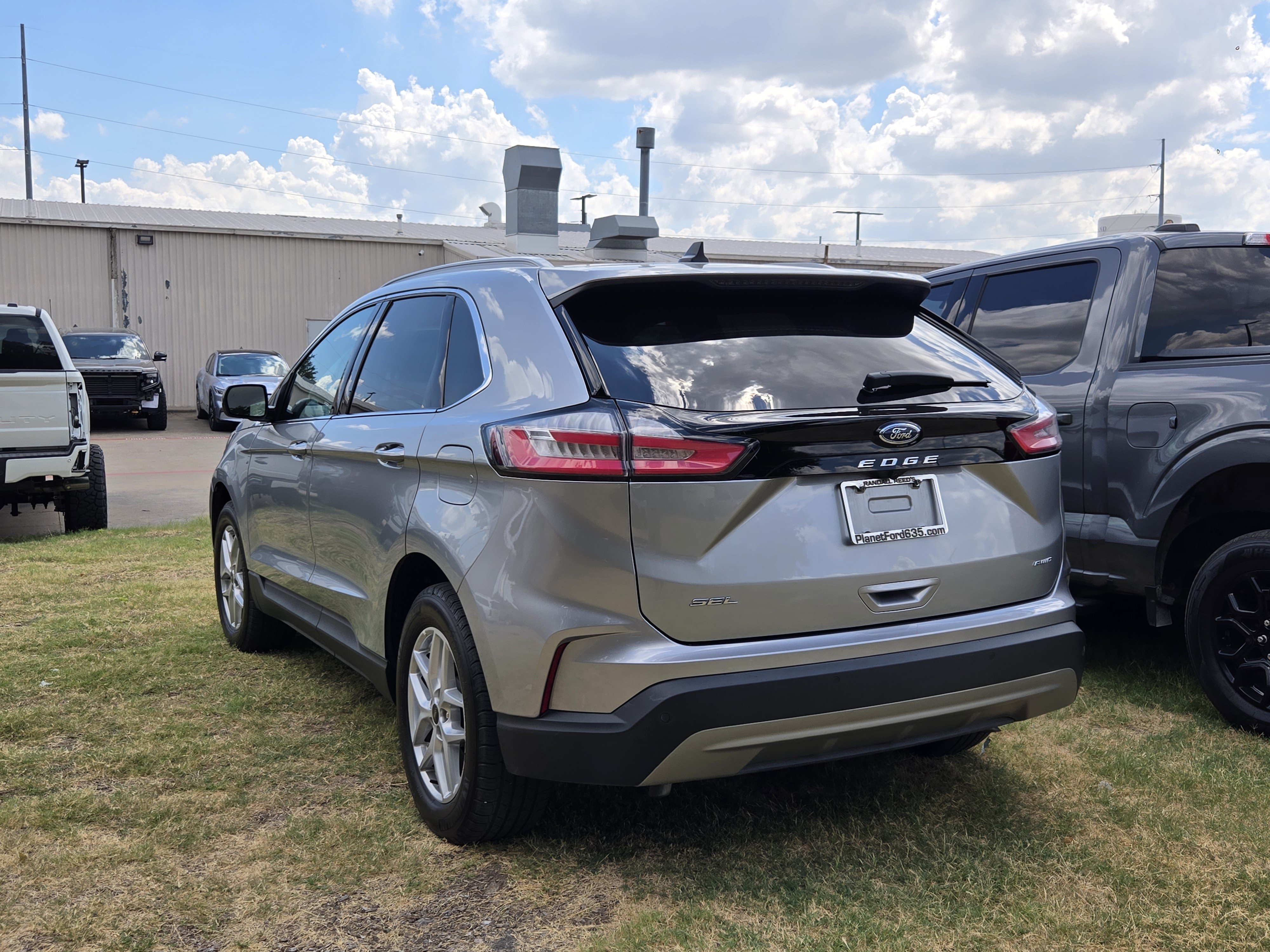 Certified 2024 Ford Edge SEL w/ Convenience Package AWD/4WD image 4