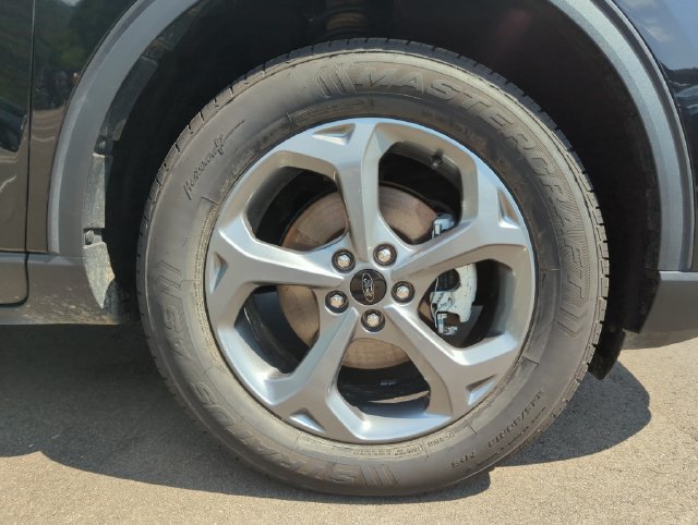 Certified 2025 Ford Escape ST-Line AWD/4WD image 13
