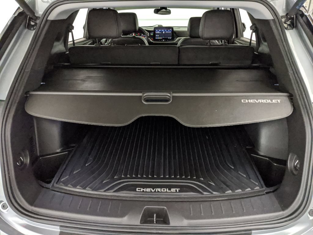 Used 2025 Chevrolet Blazer LT AWD/4WD image 19