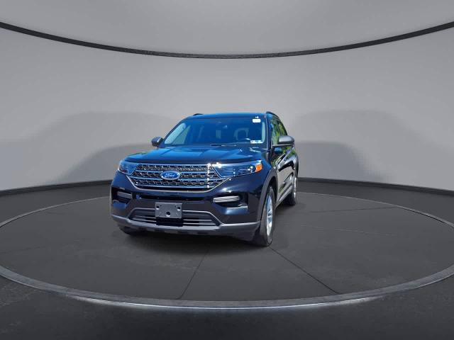 Certified 2023 Ford Explorer XLT AWD/4WD image 3