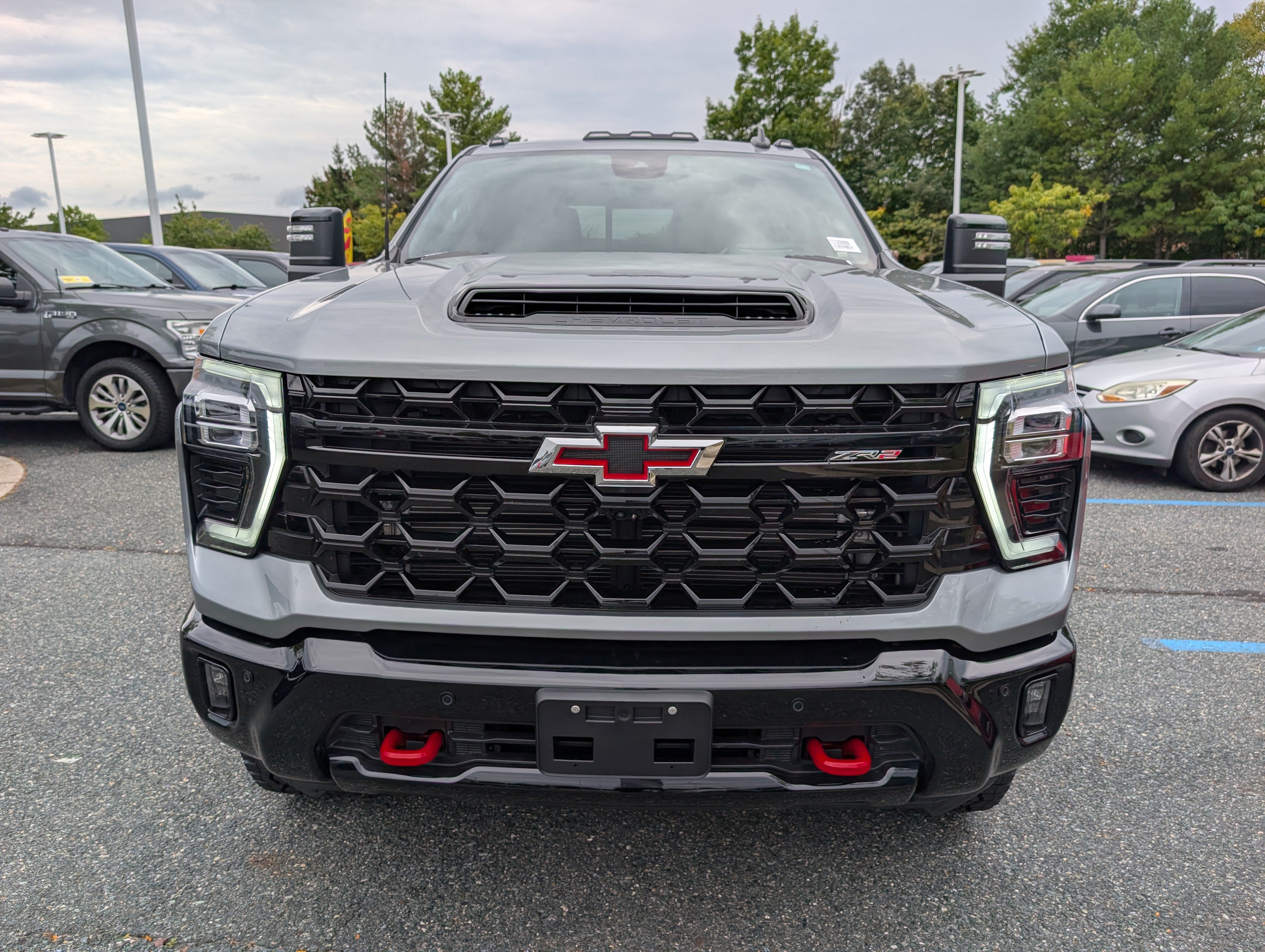 Used 2026 Chevrolet Silverado 2500 ZR2 AWD/4WD image 9