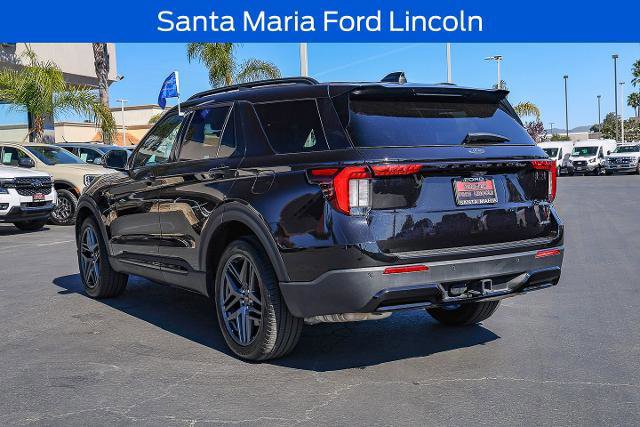Certified 2025 Ford Explorer ST-Line w/ ST-Line Street Pack image 3