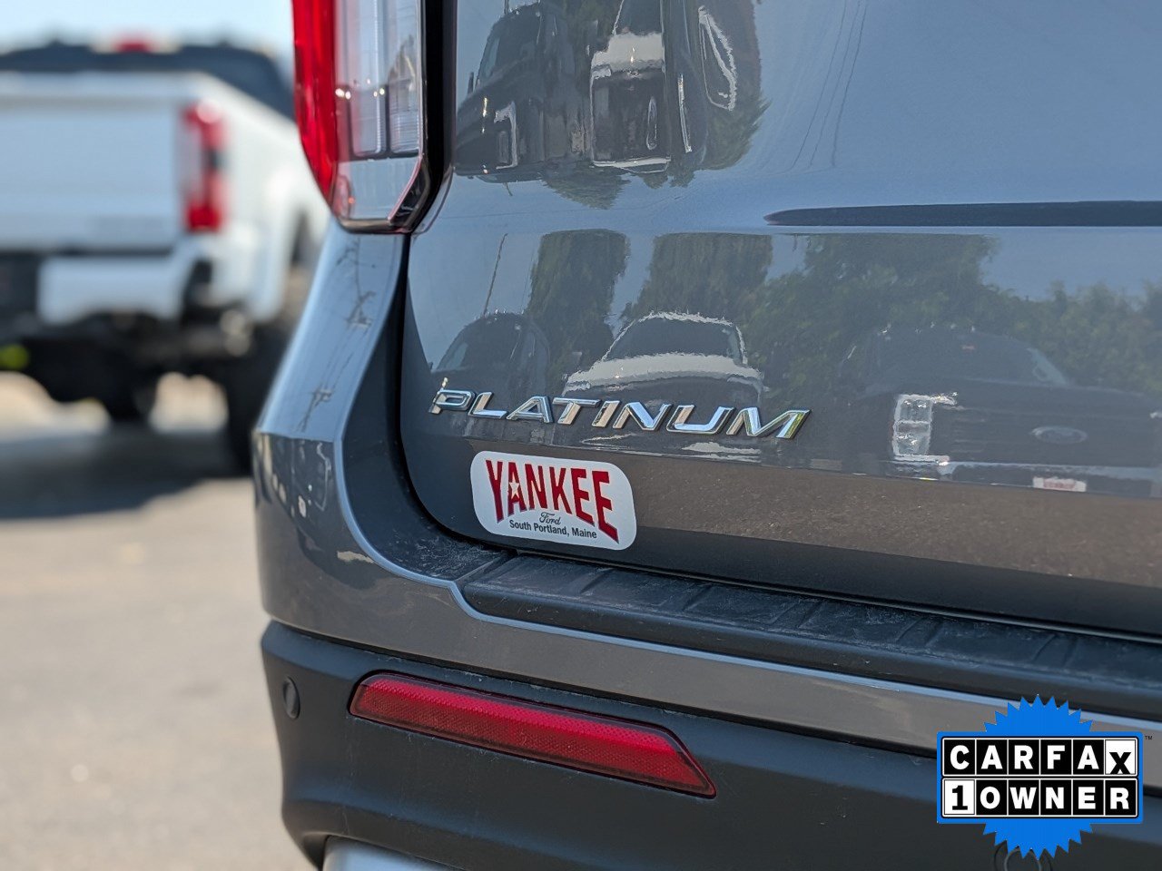Certified 2025 Ford Explorer Platinum w/ Ultimate Package AWD/4WD image 14