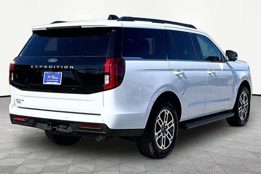 Certified 2025 Ford Expedition Active AWD/4WD image 4