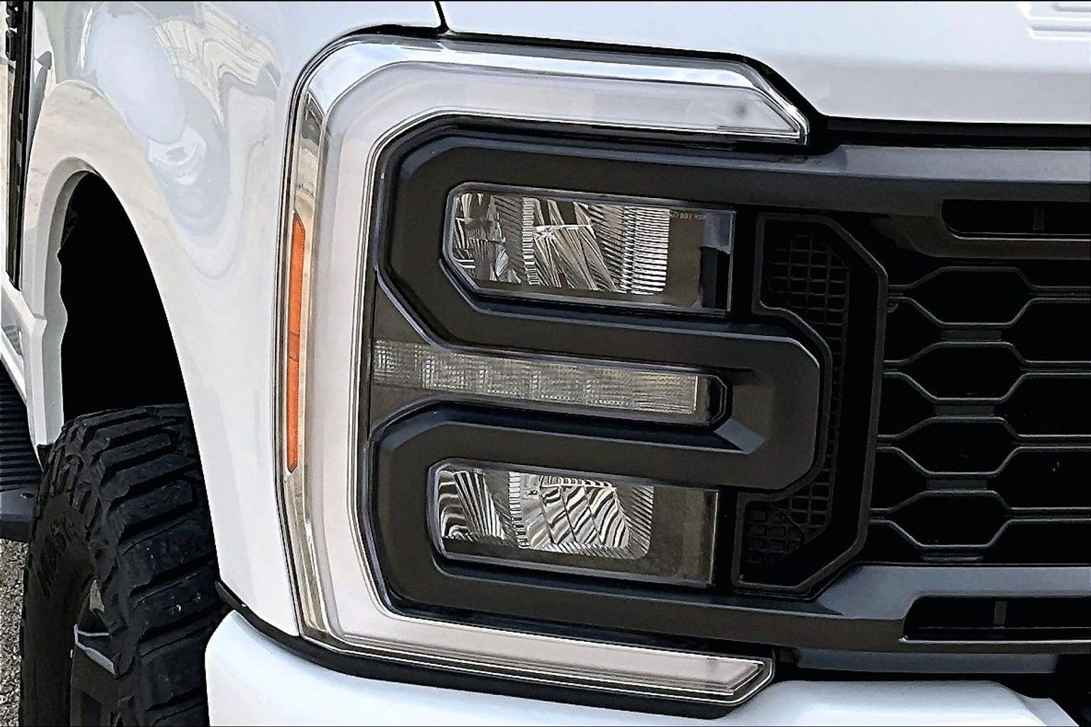 Certified 2023 Ford F250 Lariat w/ Sport Appearance Package AWD/4WD image 27