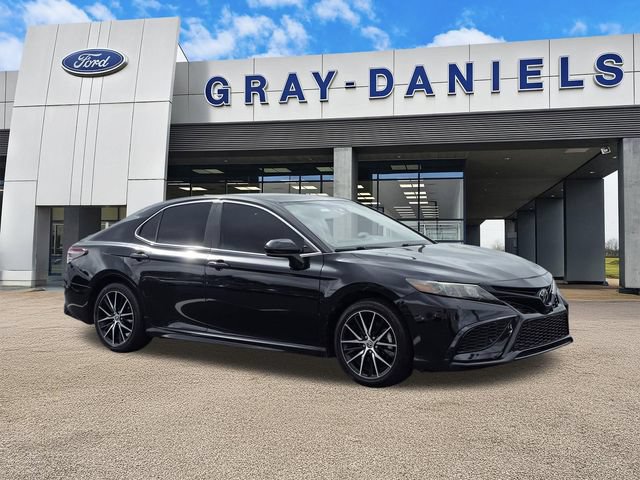 Used 2021 Toyota Camry SE