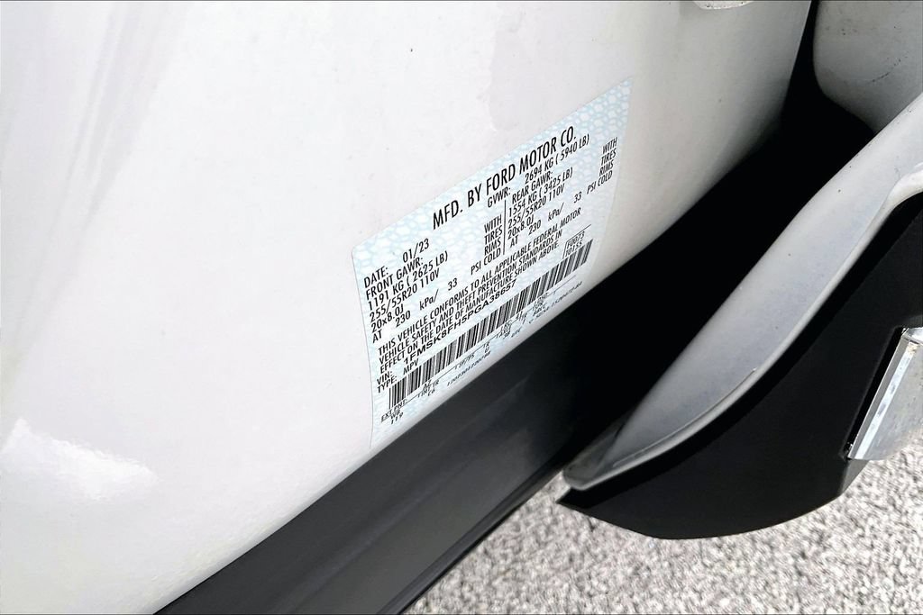 Certified 2023 Ford Explorer Limited w/ Limited Technology Package AWD/4WD image 33