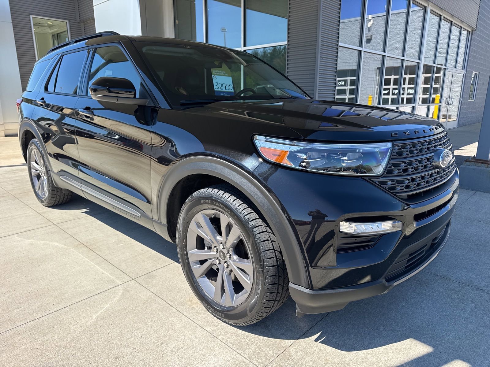 Certified 2023 Ford Explorer XLT w/ Equipment Group 202A AWD/4WD image 10