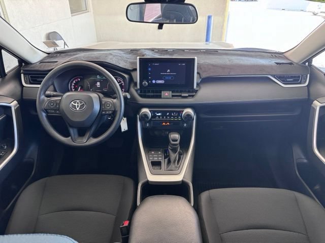 Used 2025 Toyota RAV4 LE AWD/4WD image 12