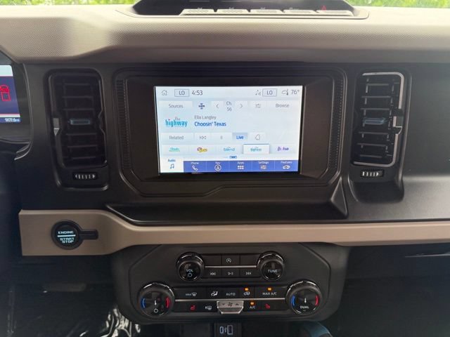 Certified 2022 Ford Bronco Wildtrak AWD/4WD image 17