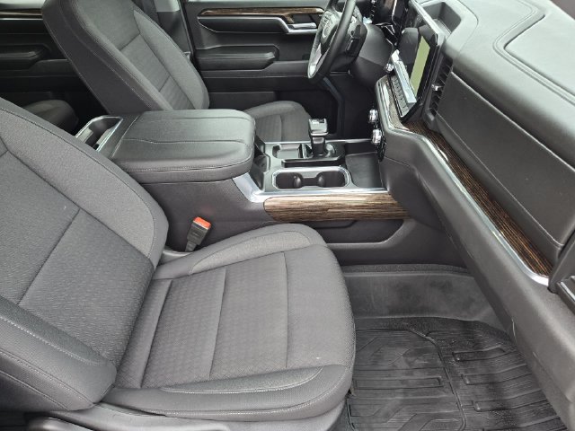 Used 2024 GMC Sierra 1500 Elevation w/ LPO, Elevation Black Package AWD/4WD image 13